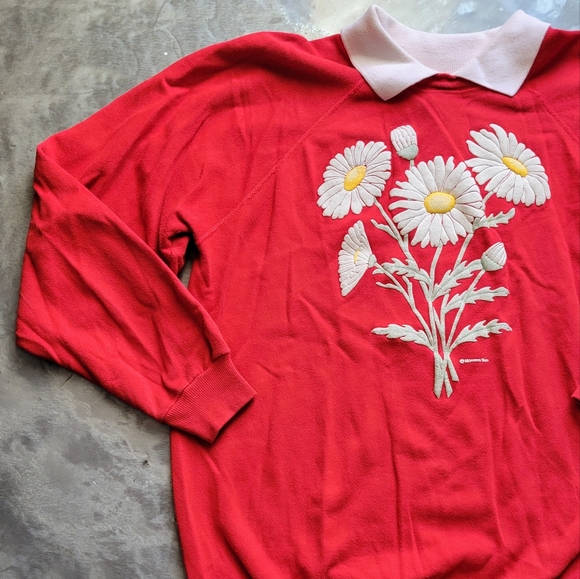 Vintage Daisy Sweatshirt - Picture 3 of 4